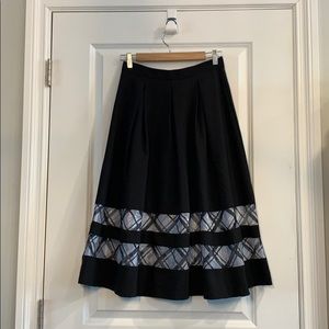REMOVING ITEM FROM POSH ON APRIL 30 
High Waisted Midi Skirt